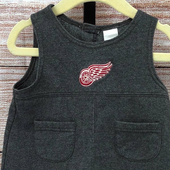 NHL Detroit Red Wings Grey and Red Romper Size 12M - Picture 11 of 11
